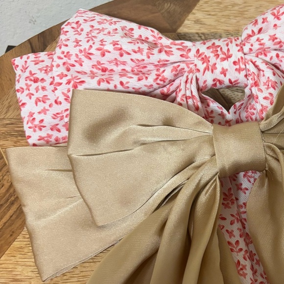 Two Long Hair Bows pink and white pattern & golden sand color - Picture 5 of 7